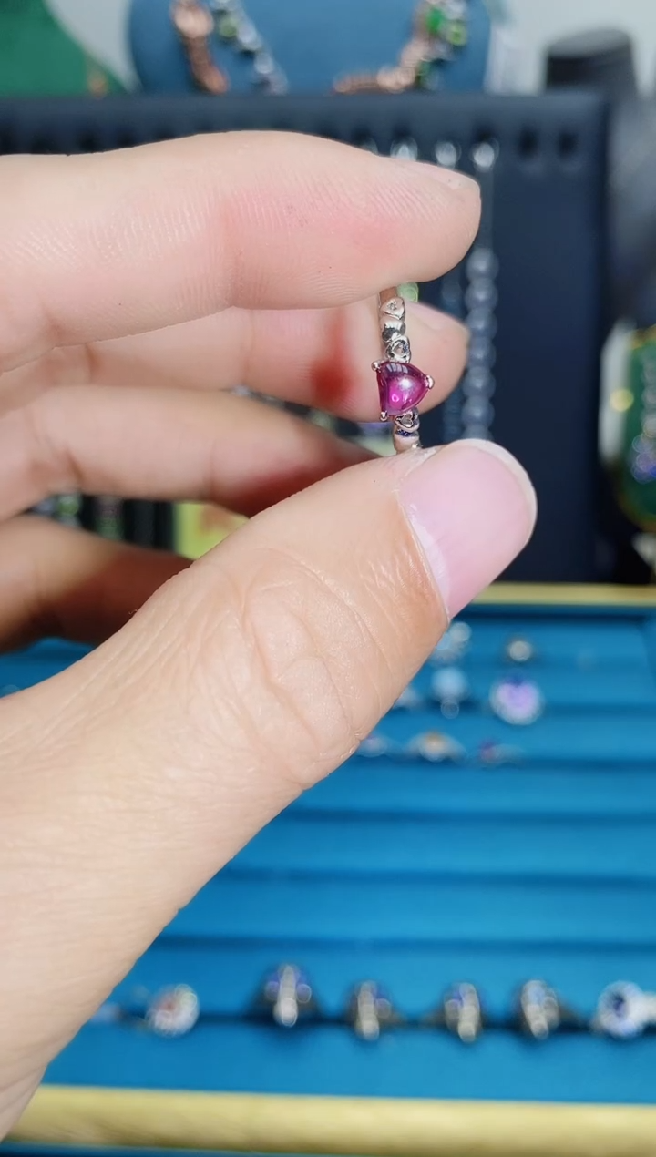 【闪购商品】石榴石（紫牙乌）戒指银S925镶嵌1121