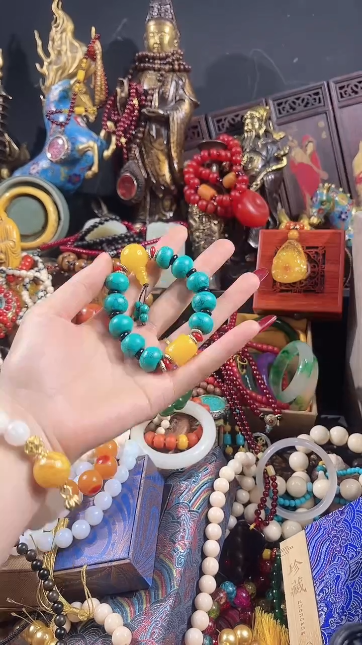 【闪购商品】蜜蜡手串未镶嵌【闪购商品】绿色石手串50