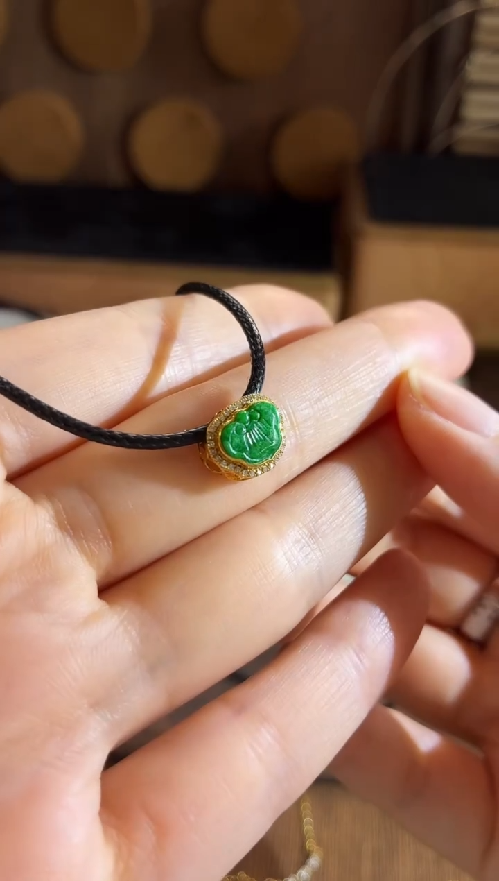 吊坠(不含链)18K金镶嵌翡翠吊坠