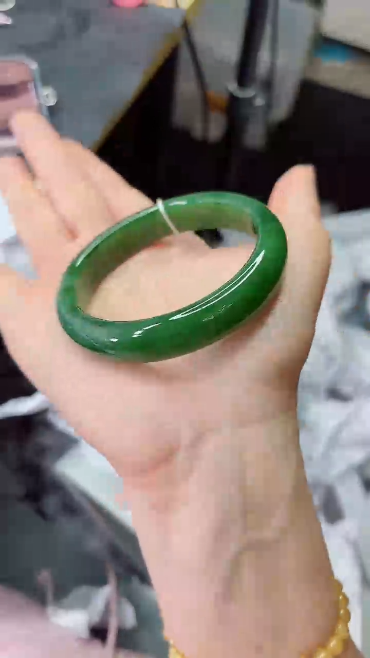 【闪购商品】和田玉手镯未镶嵌260