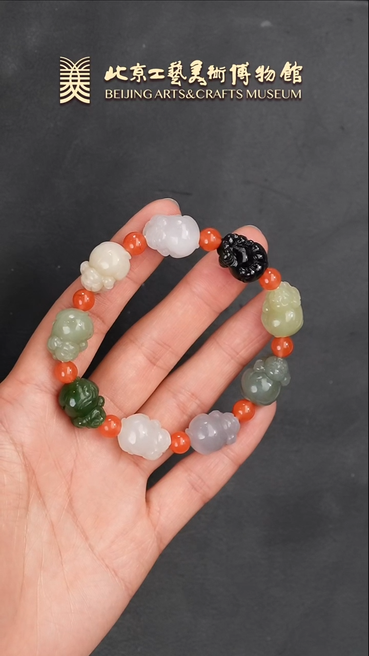 【闪购商品】和田玉手串未镶嵌B0123GMD255小猪多宝串