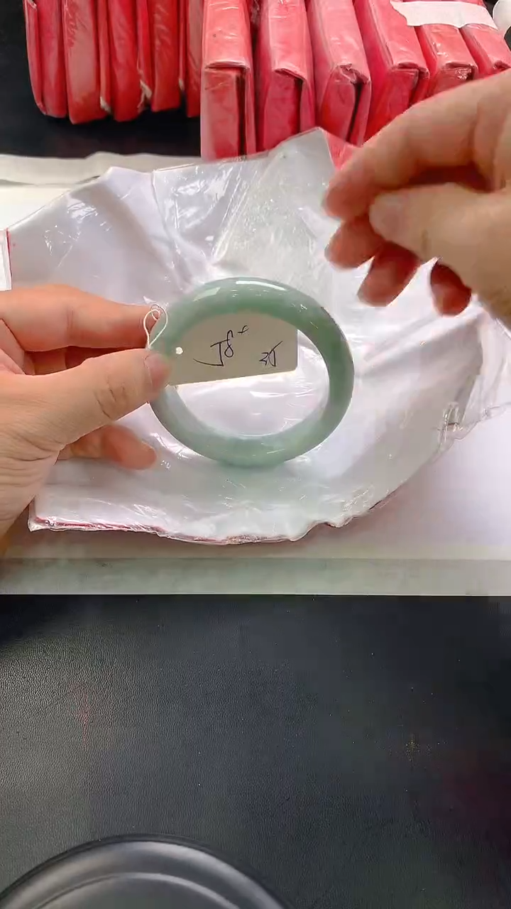 未镶嵌手镯翡翠35