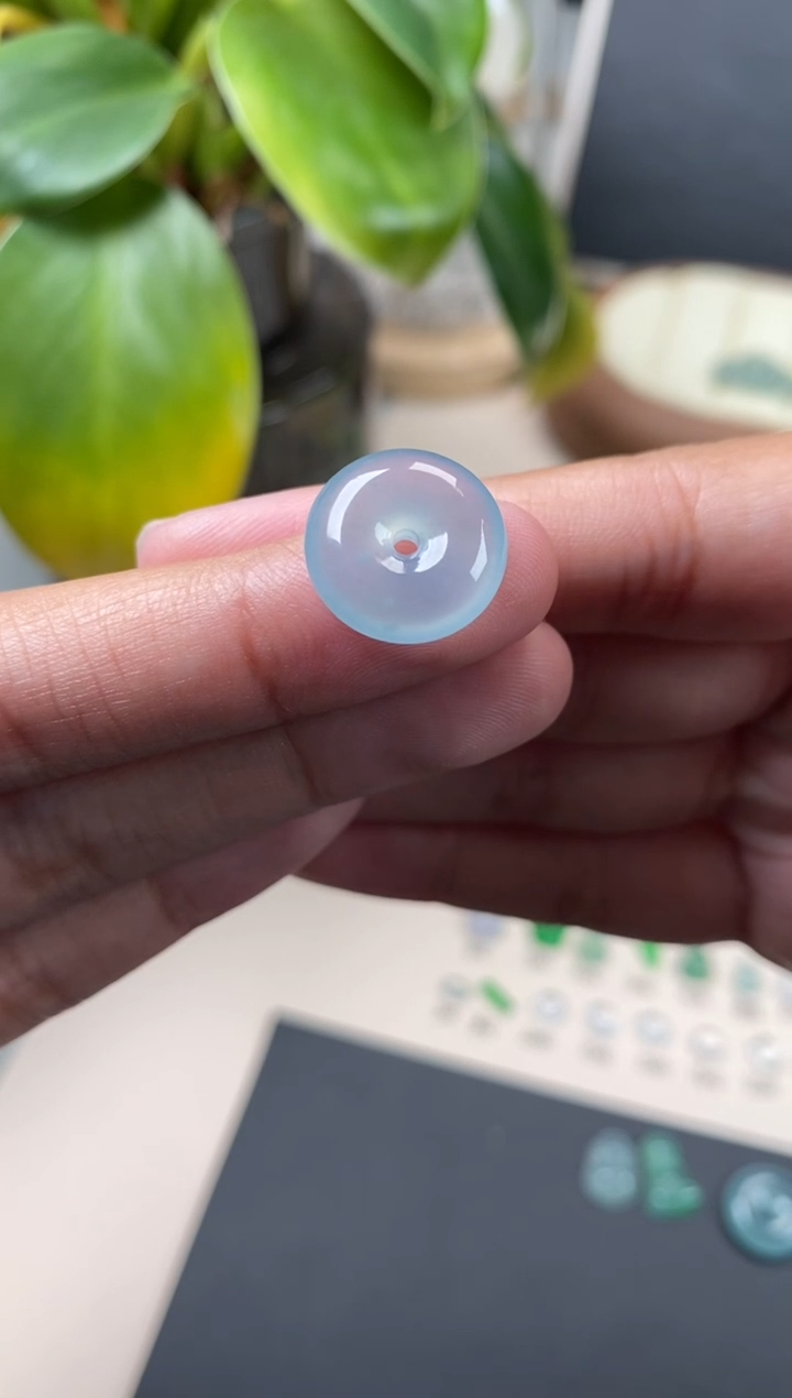 【闪购商品】翡翠颈饰未镶嵌翡翠冰晴平安扣