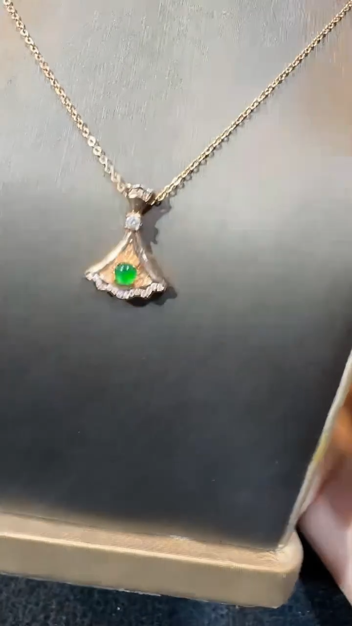 【闪购商品】翡翠吊坠(不含链)未镶嵌多样性发货其一不含链