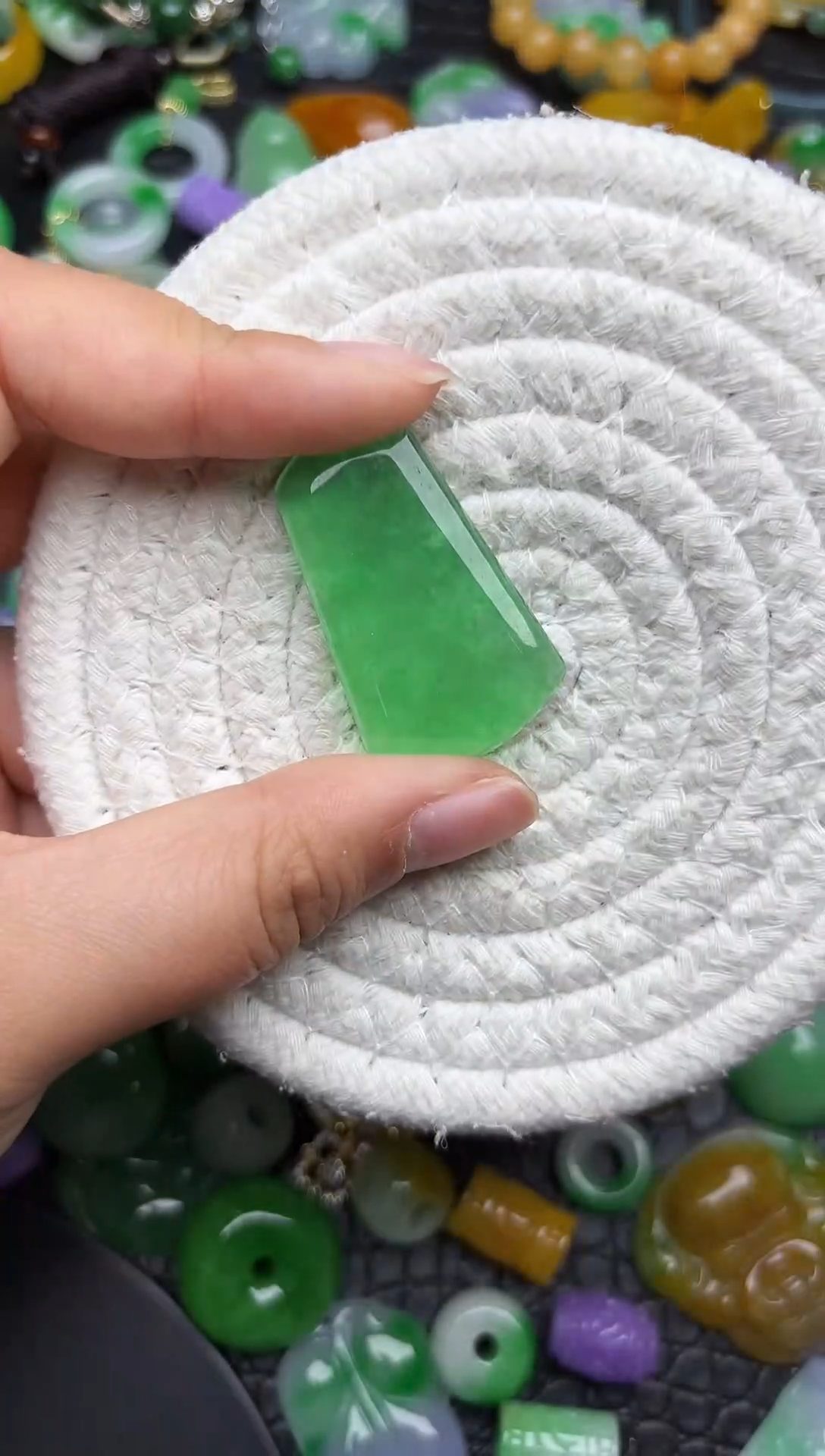 颈饰未镶嵌翡翠缅甸翡翠吊坠