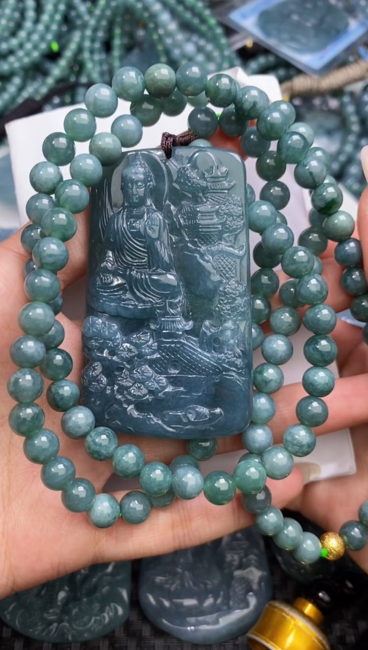 【闪购商品】翡翠颈饰未镶嵌          