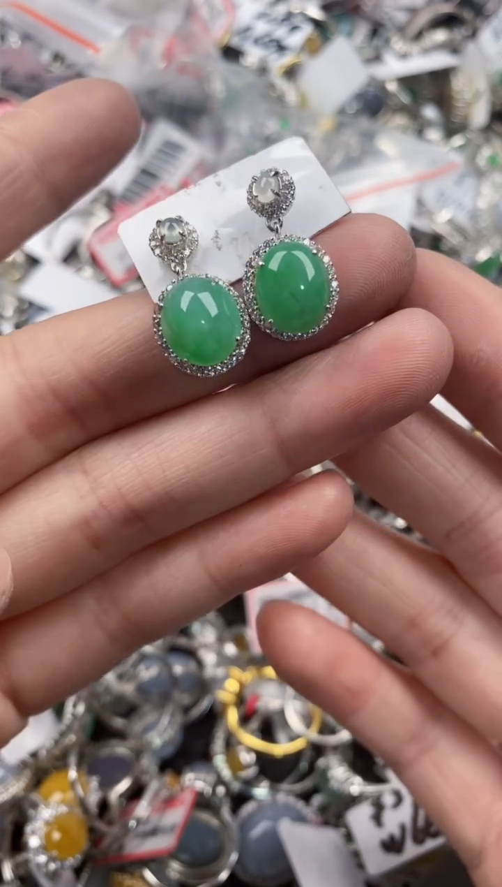 银S925镶嵌戒指翡翠666       1