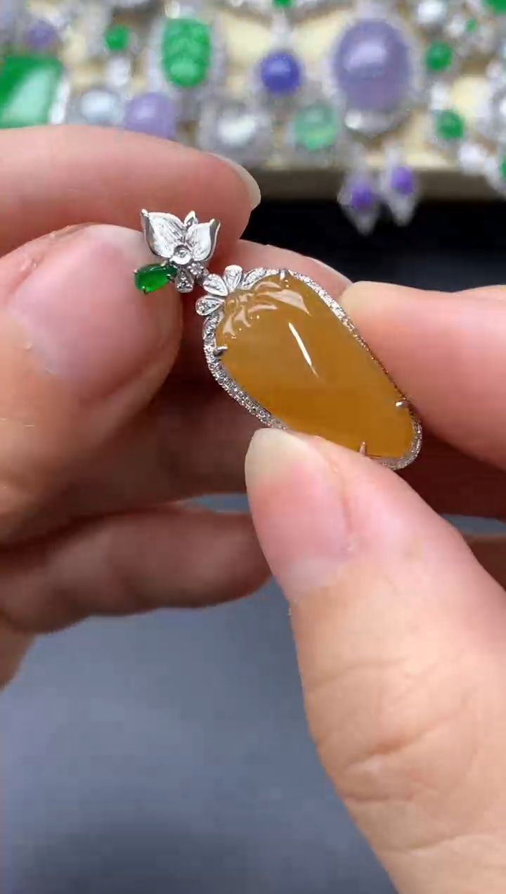 颈饰18K金镶嵌翡翠164-中国好珍宝