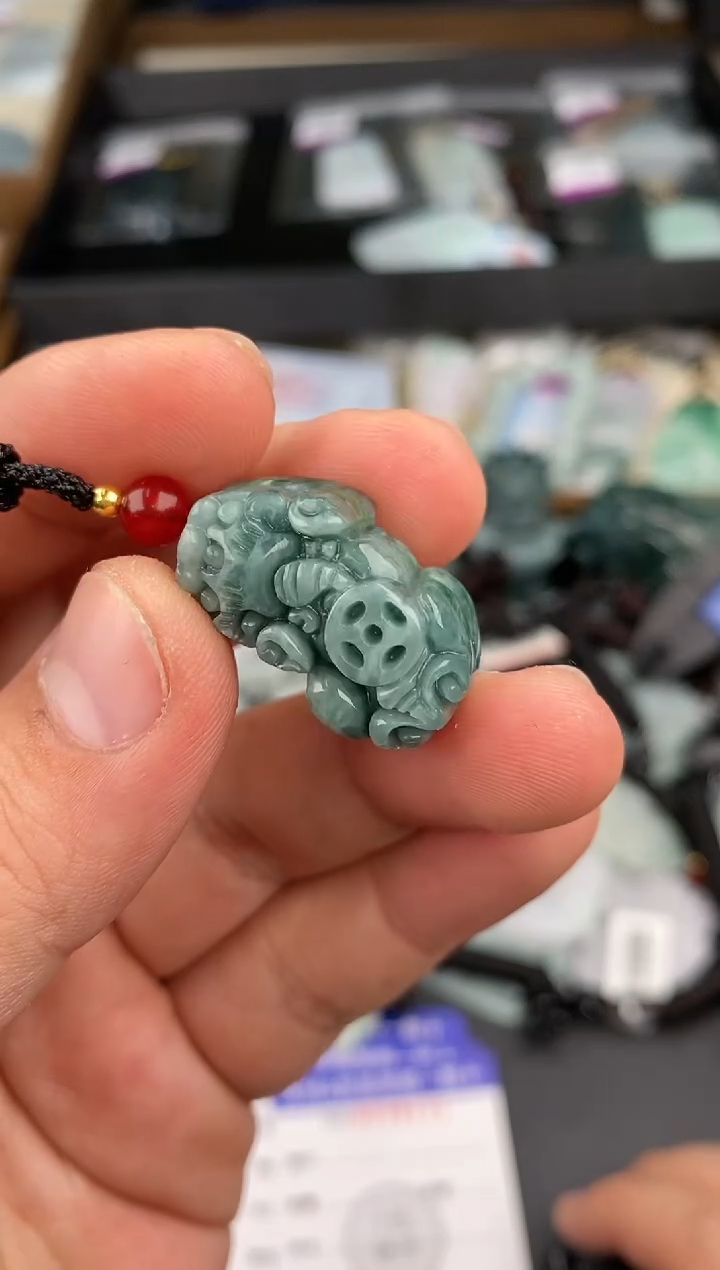 【闪购商品】翡翠颈饰未镶嵌  天然翡翠，一物一图