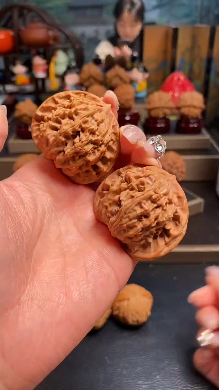 【闪购商品】文玩核桃吊坠F475蟠龙纹46