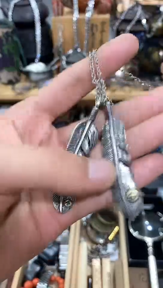 瓷片闪购商品  如图所示