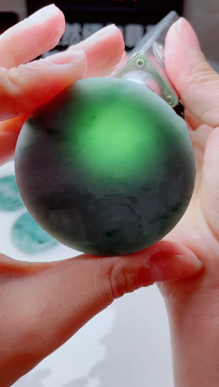 翡翠未镶嵌颈饰4795......