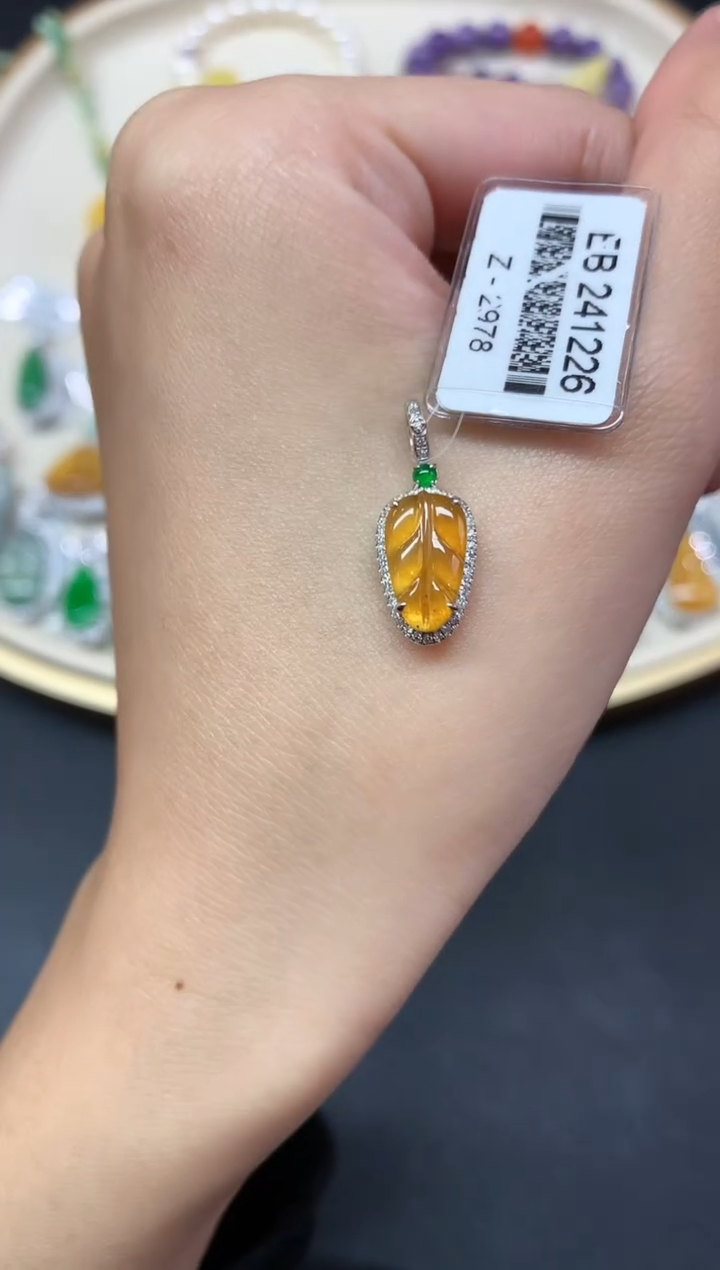 【闪购商品】翡翠吊坠(不含链)18K金镶嵌吊坠A287|2980