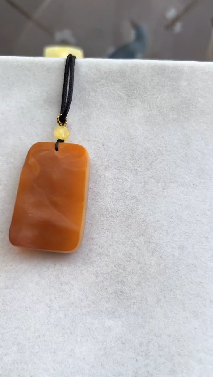 【闪购商品】琥珀裸石未镶嵌10218131-吊坠