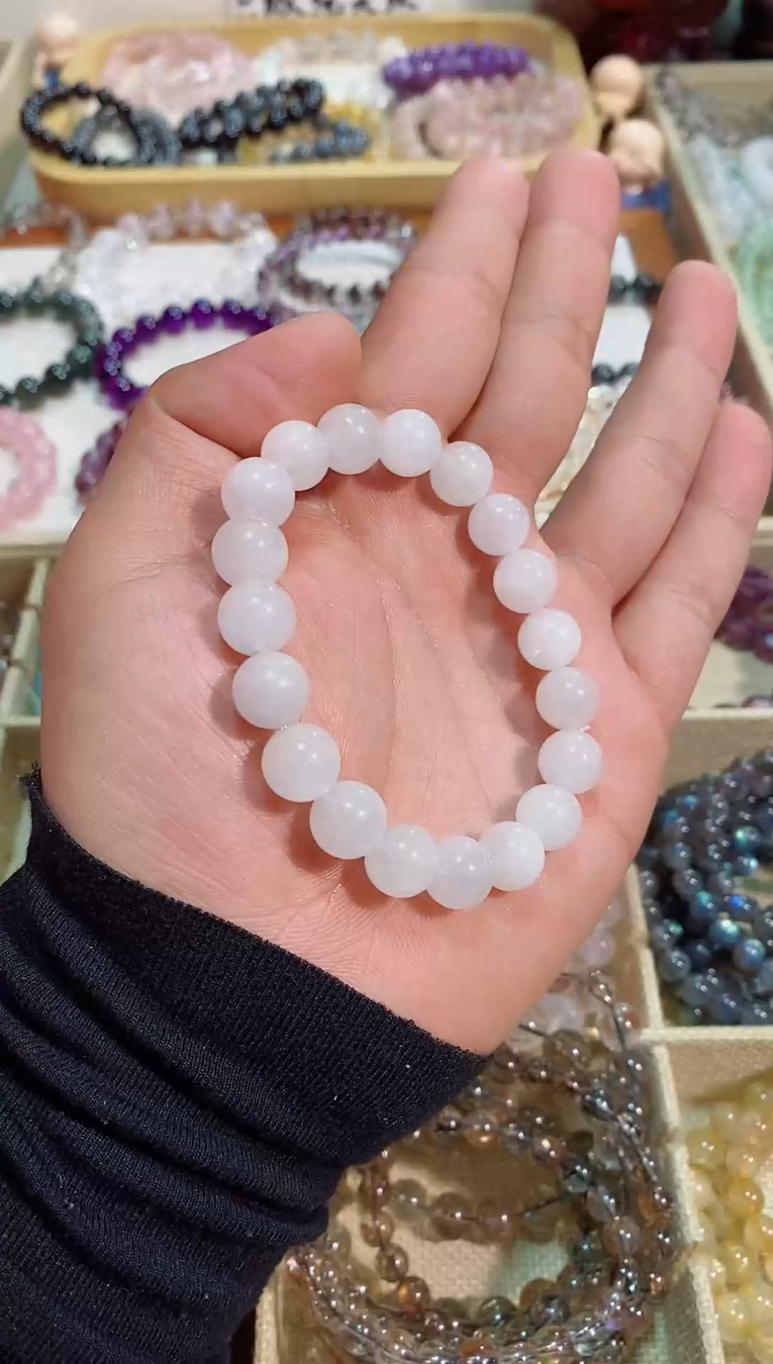 【闪购商品】水晶手链未镶嵌白兔毛11M+ (多样性发其一）