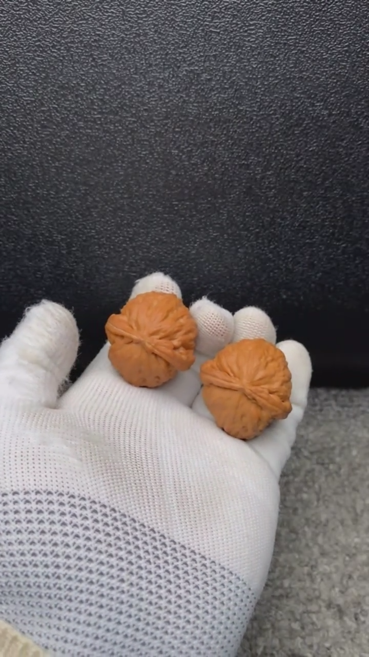 【闪购商品】文玩核桃把件高炮龙胆
