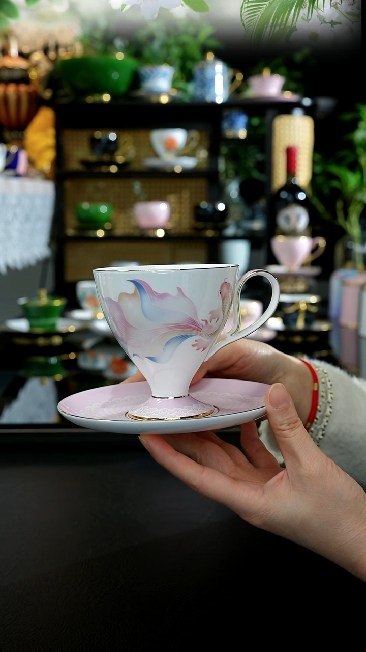 杯碟--------粉鱼