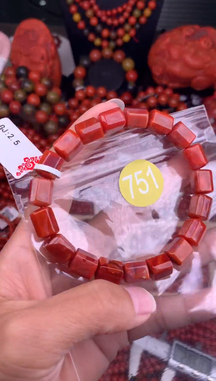 【闪购商品】南红玛瑙珠宝奇石未镶嵌751-8