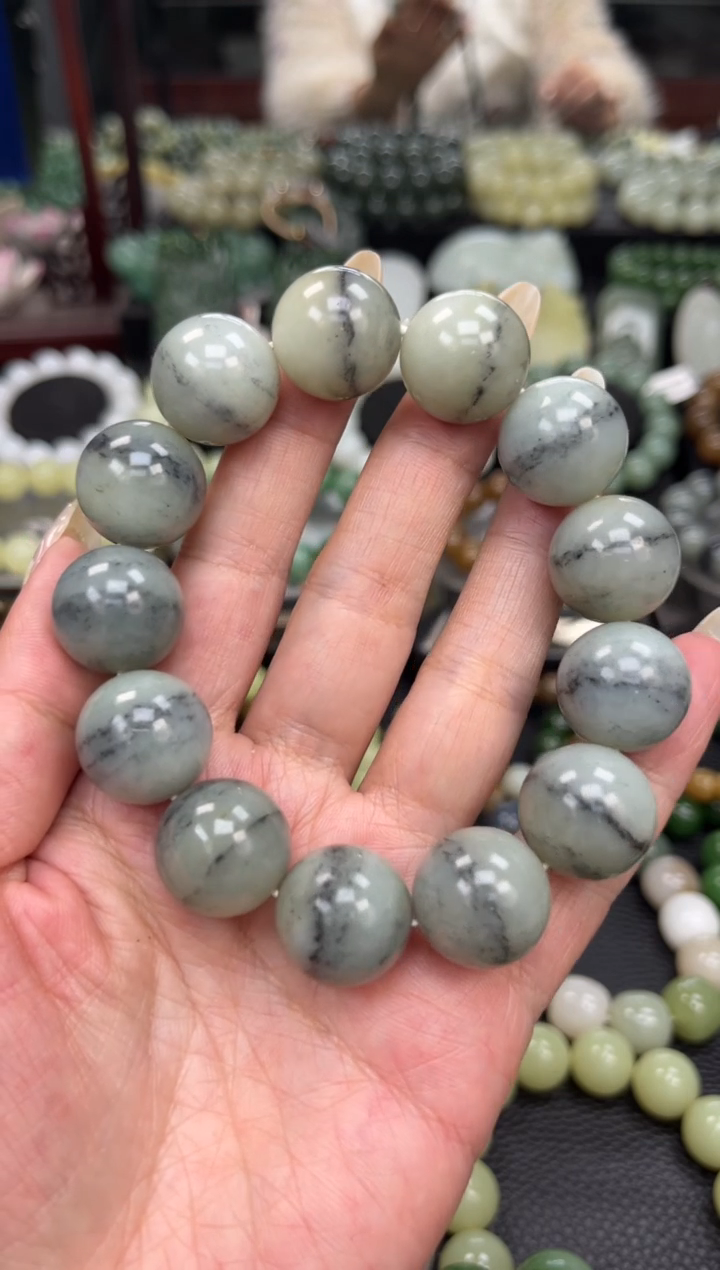 【闪购商品】和田玉手串未镶嵌新疆一线天卡18
