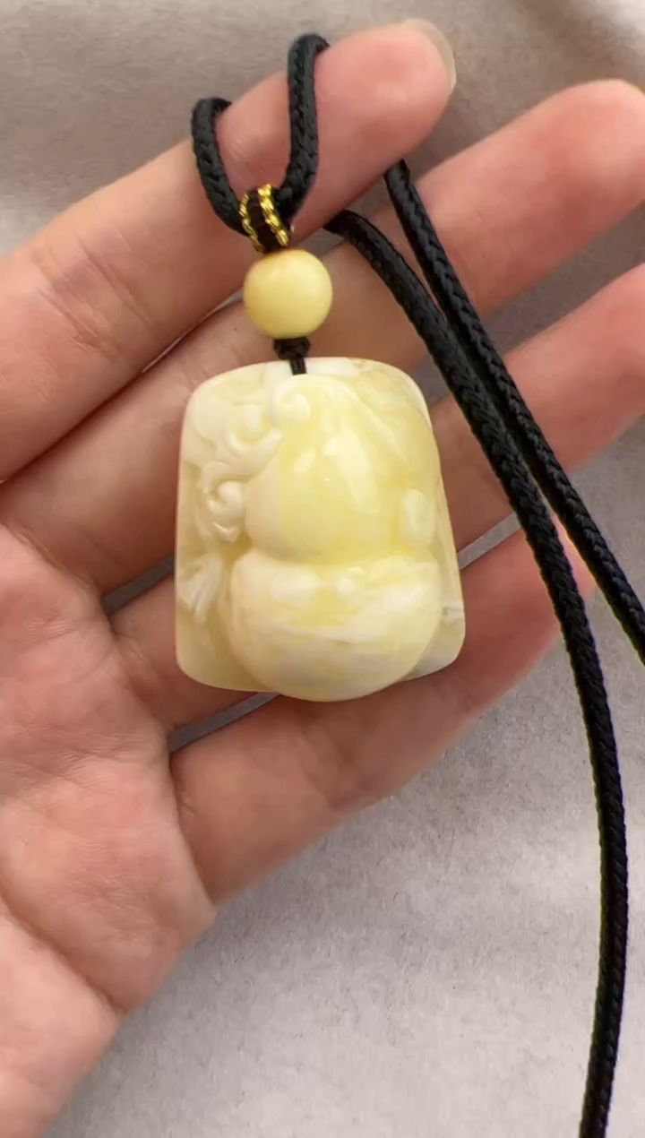 【闪购商品】琥珀裸石未镶嵌10118327-吊坠