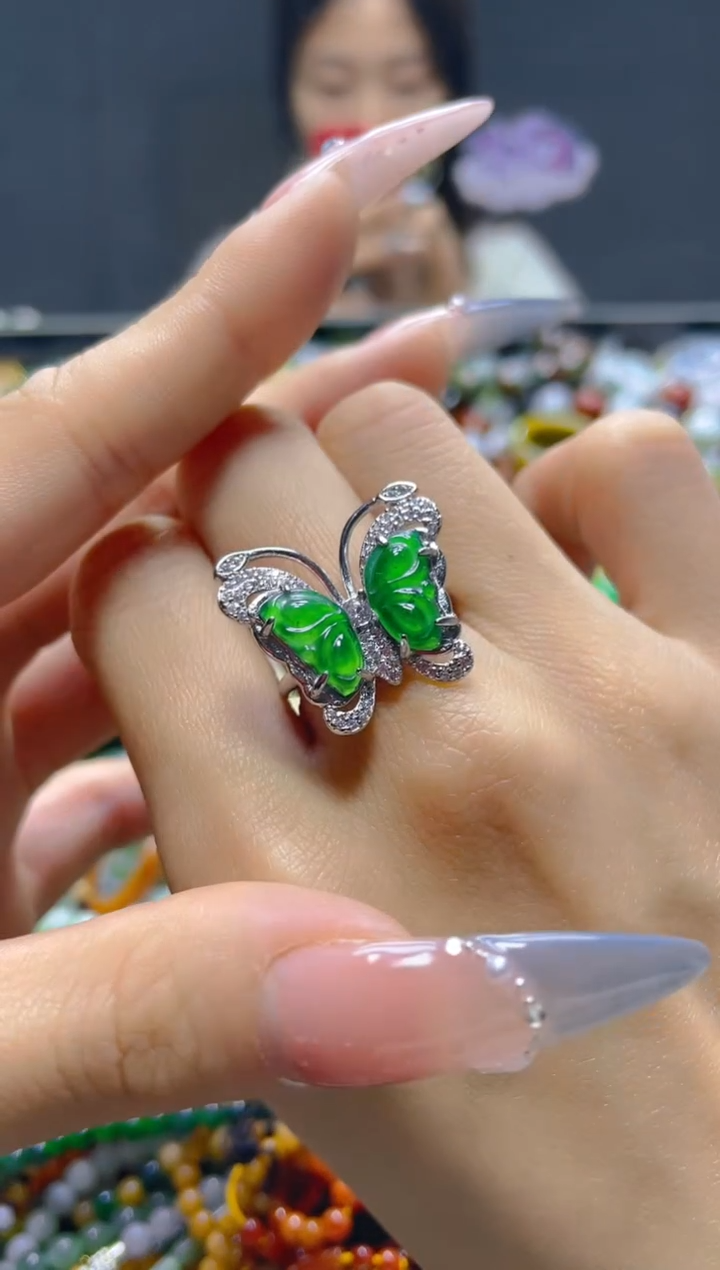 颈饰未镶嵌翡翠/Q/纹裂沙眼瑕疵介意勿拍