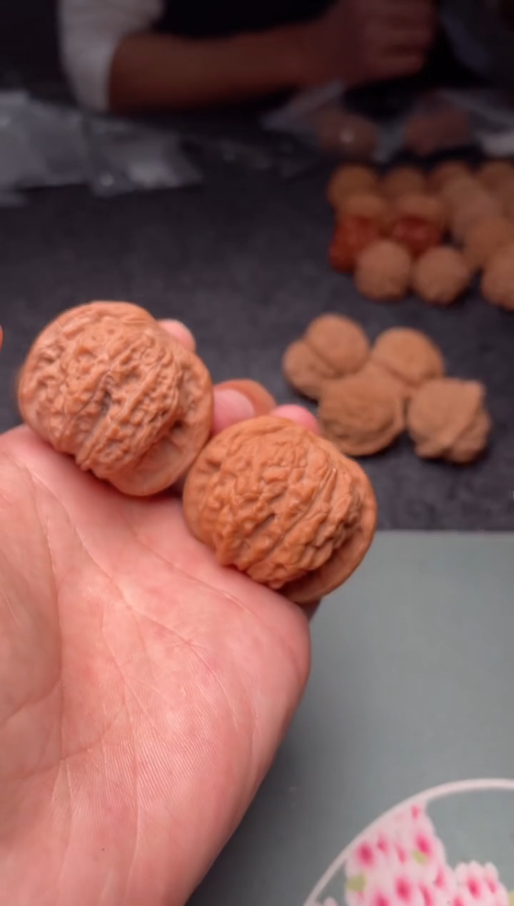 把件文玩核桃a49  血麒麟   40尺