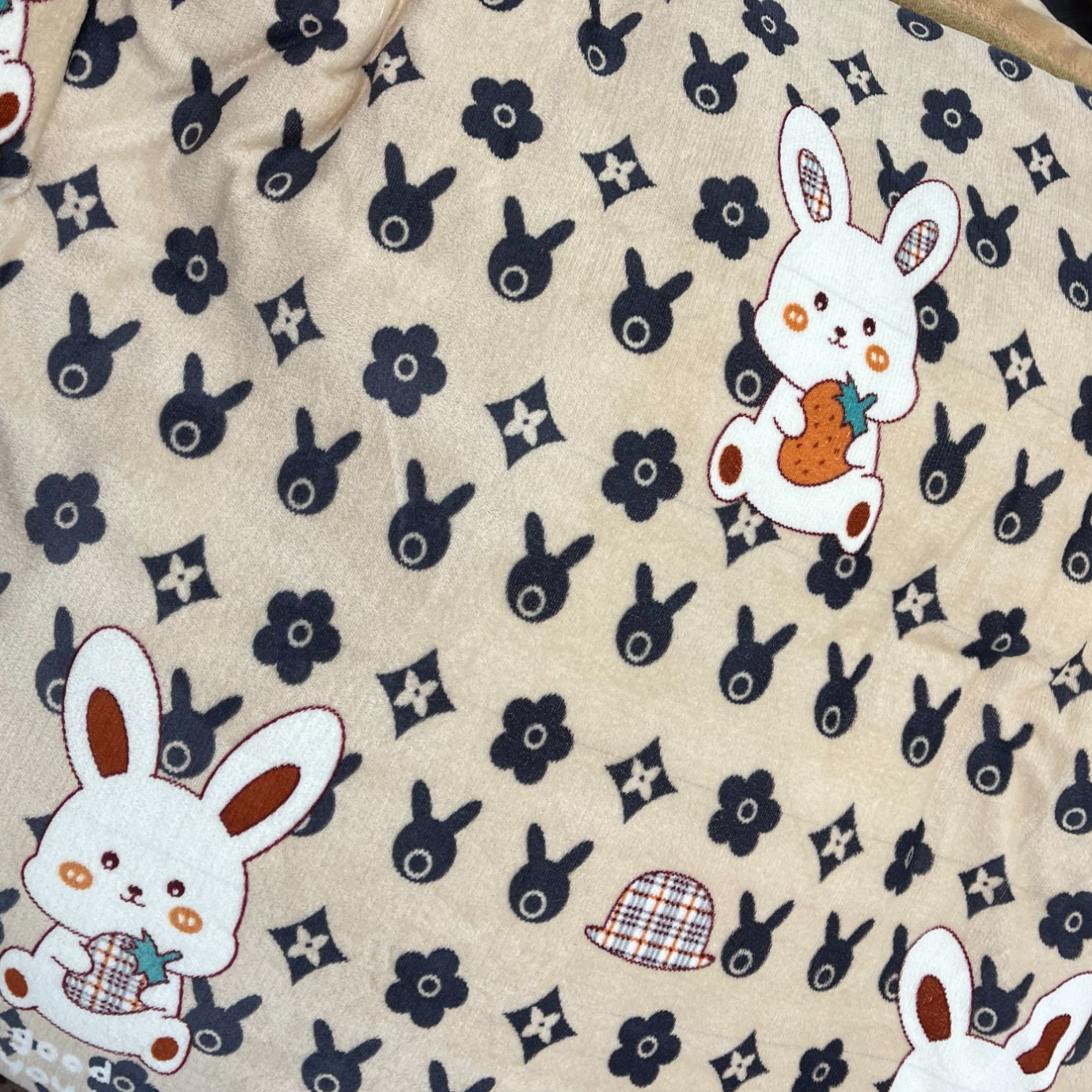 2X2.3米双人春秋被 小兔子卡通印花机洗双人床用被子