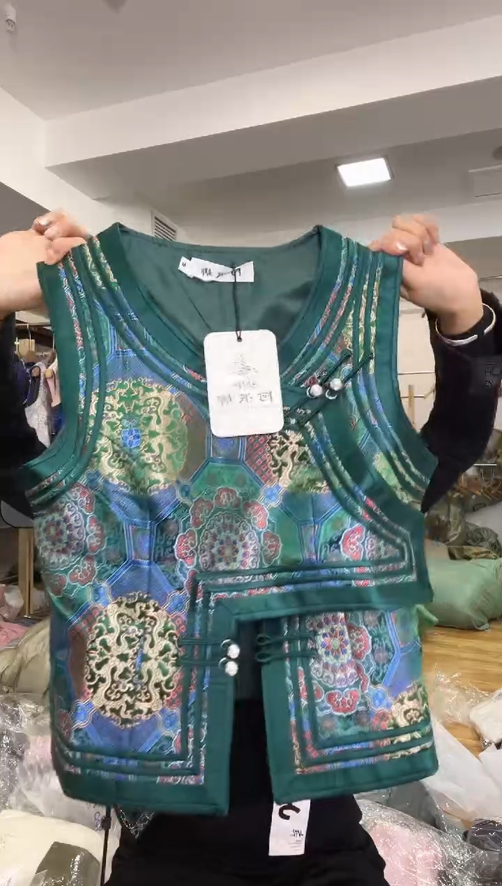 纱袖马甲       M码       80-105斤