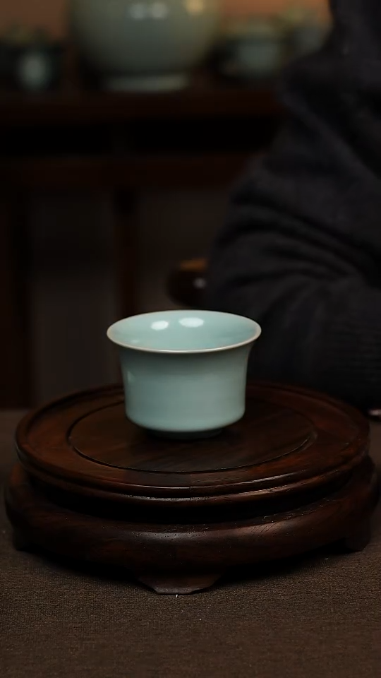 瓷片天青色全手马蹄杯80ml微瑕不带礼盒