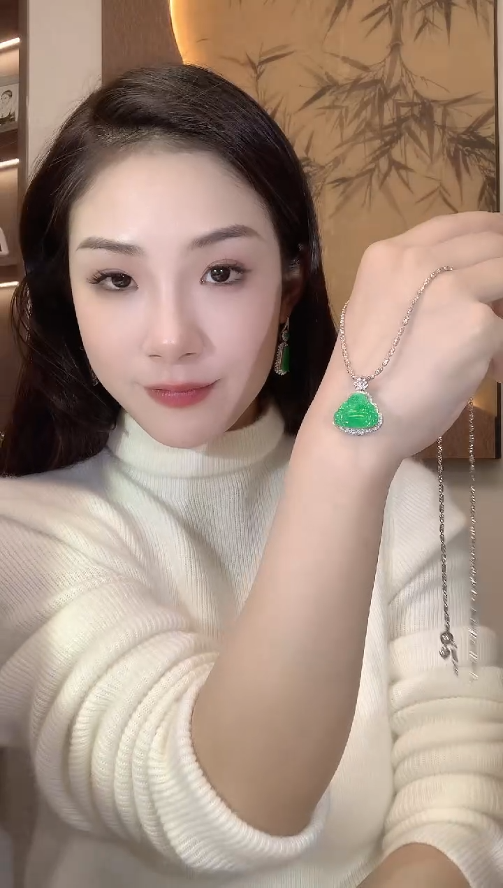 【闪购商品】翡翠吊坠(不含链)18K金镶嵌D4