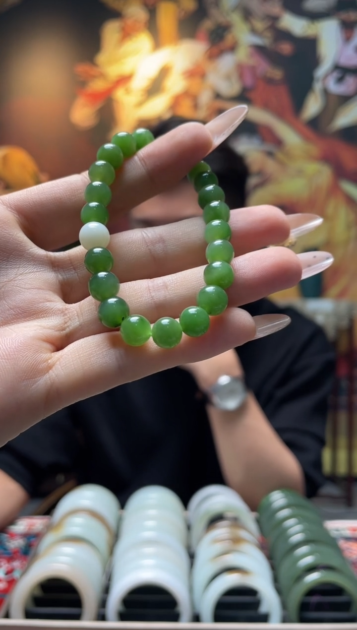 【闪购商品】和田玉手链未镶嵌碧玉卡7-8手串多样性发一条