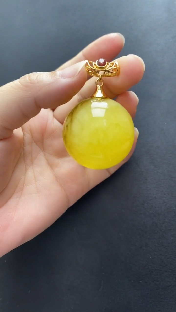 裸石琥珀未镶嵌吊坠