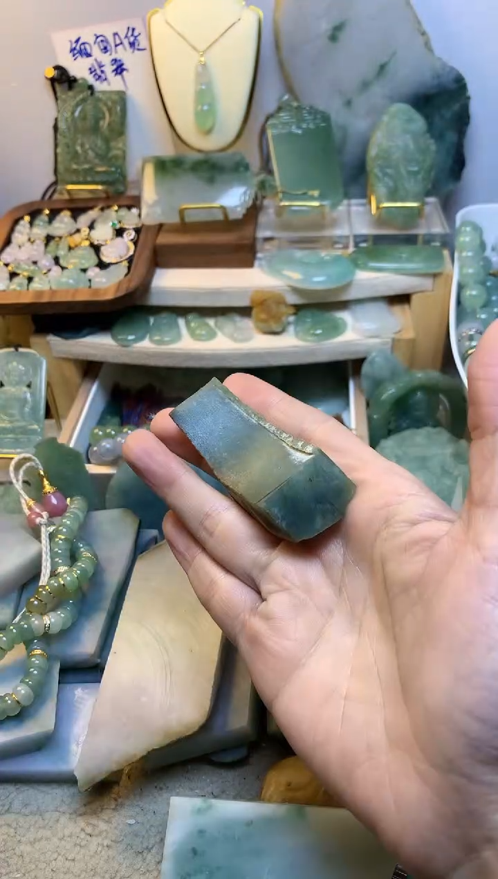 未镶嵌挂件翡翠缅甸A货翡翠，没有运费险 
