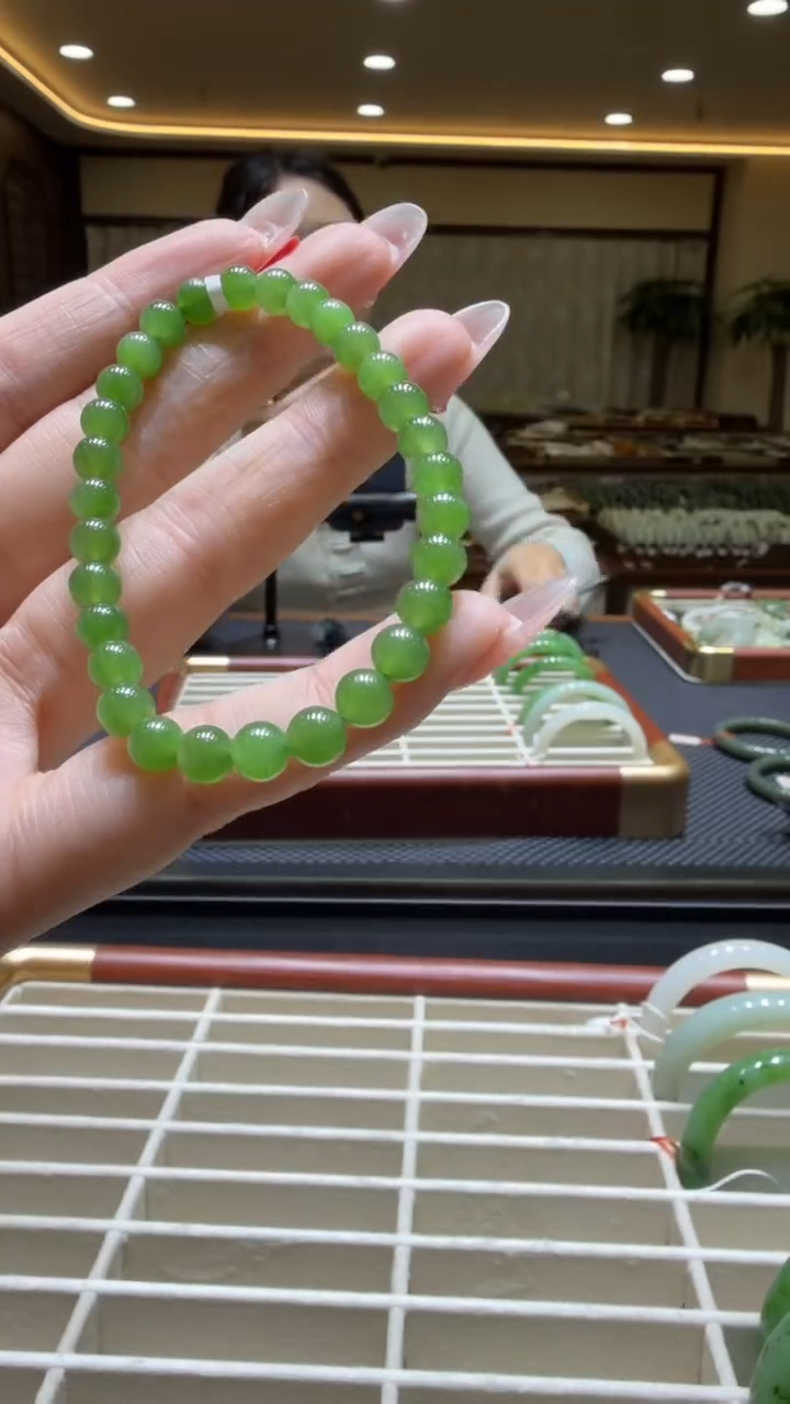 颈饰18K金镶嵌和田玉手串 6