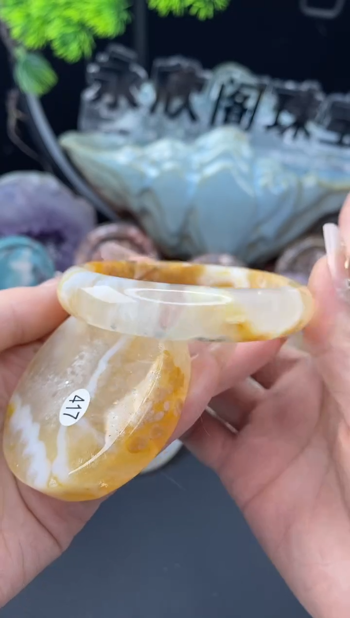 石英质玉未镶嵌手镯（圆镯）59