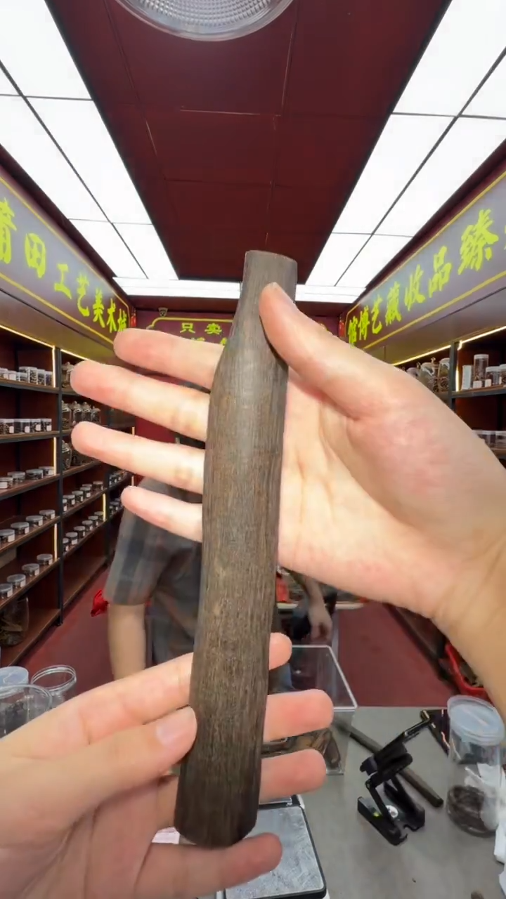 沉香吊坠多样性发一 越南