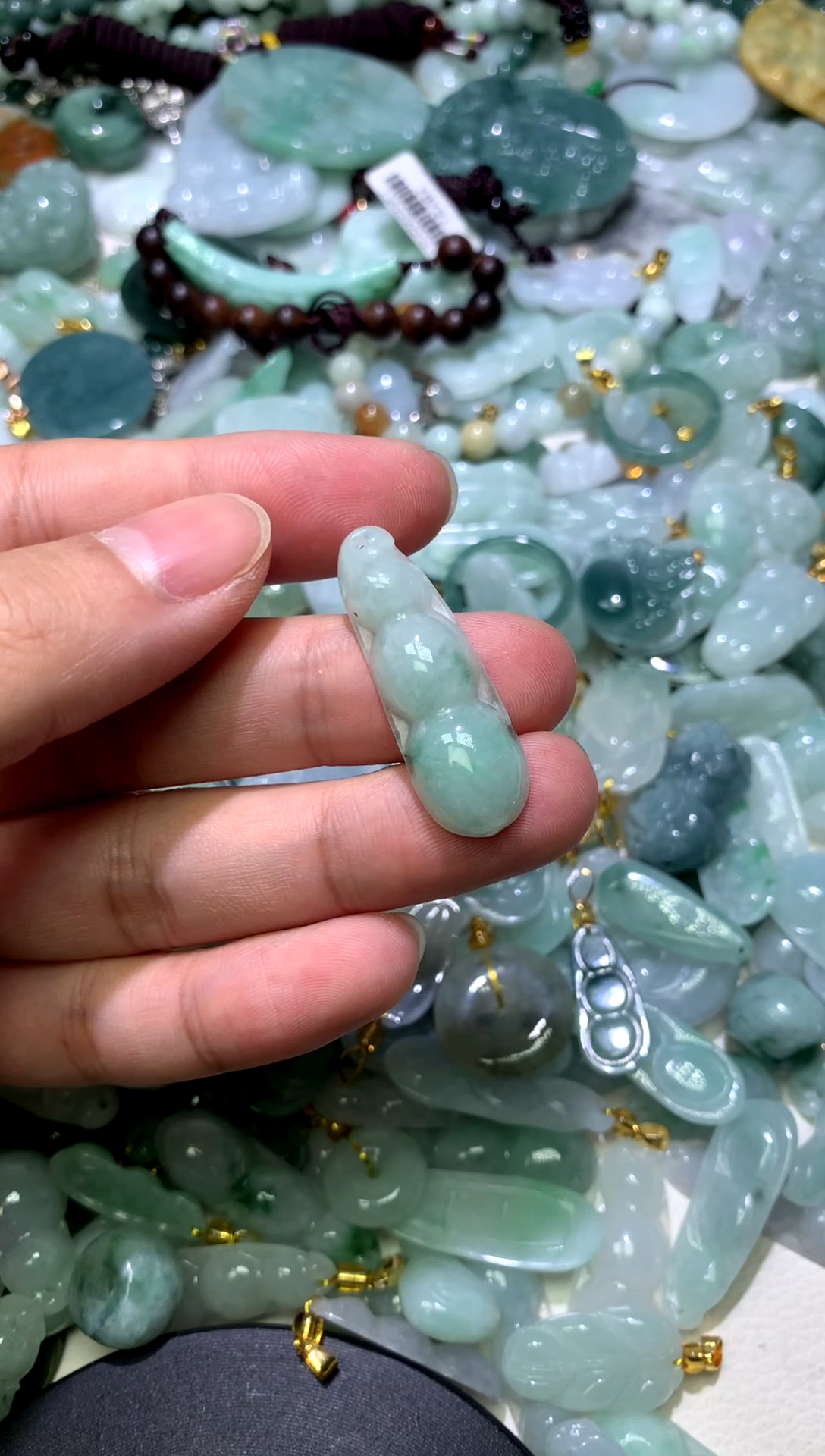 颈饰未镶嵌翡翠1