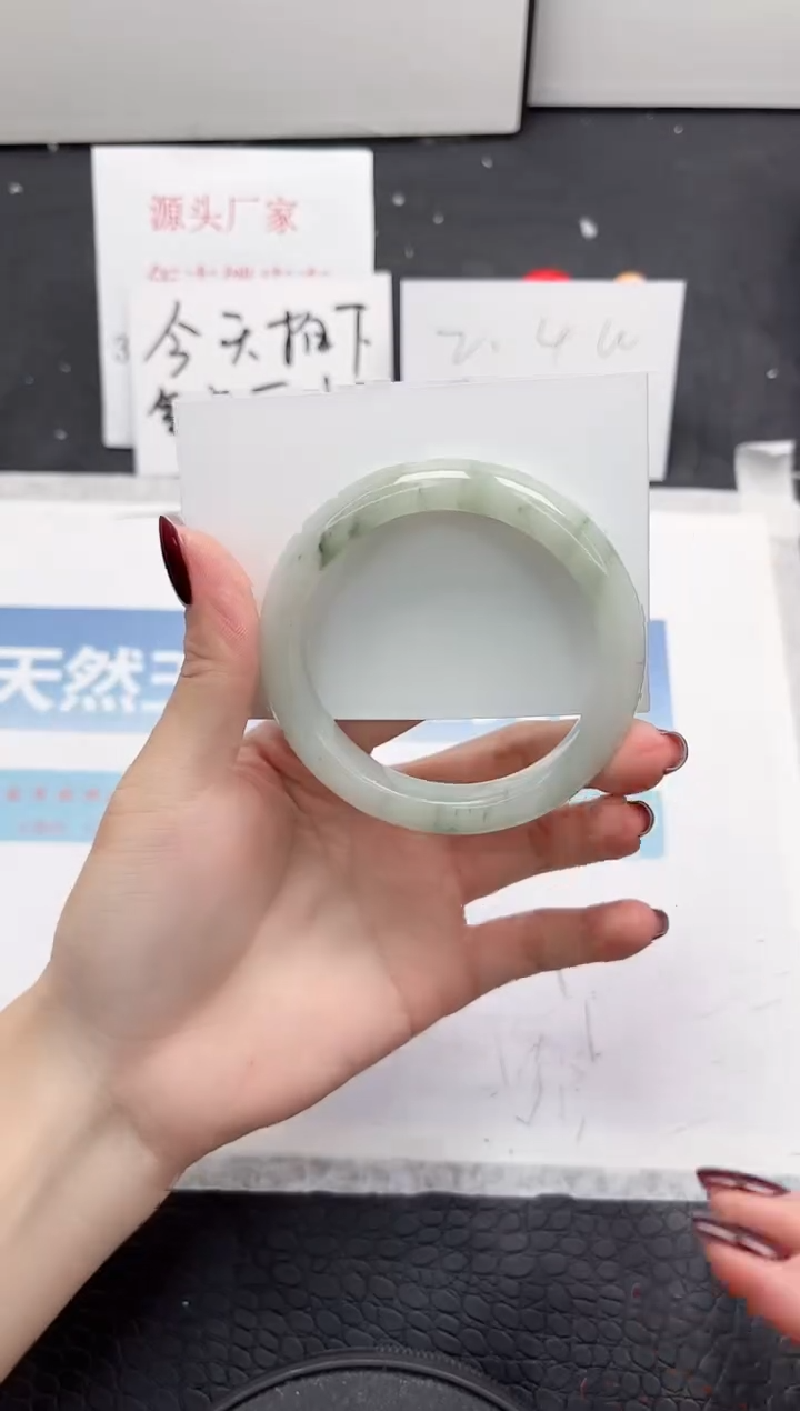 【闪购商品】石英质玉手镯未镶嵌288-56.5