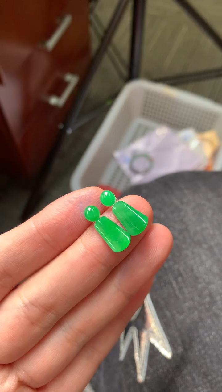 未镶嵌定制翡翠八*鱼裸玉