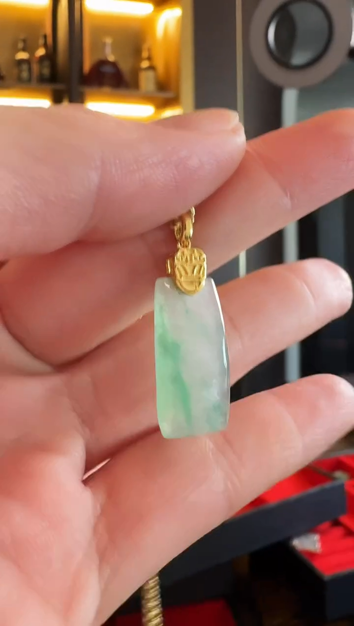 吊坠(不含链)18K金镶嵌翡翠吊坠