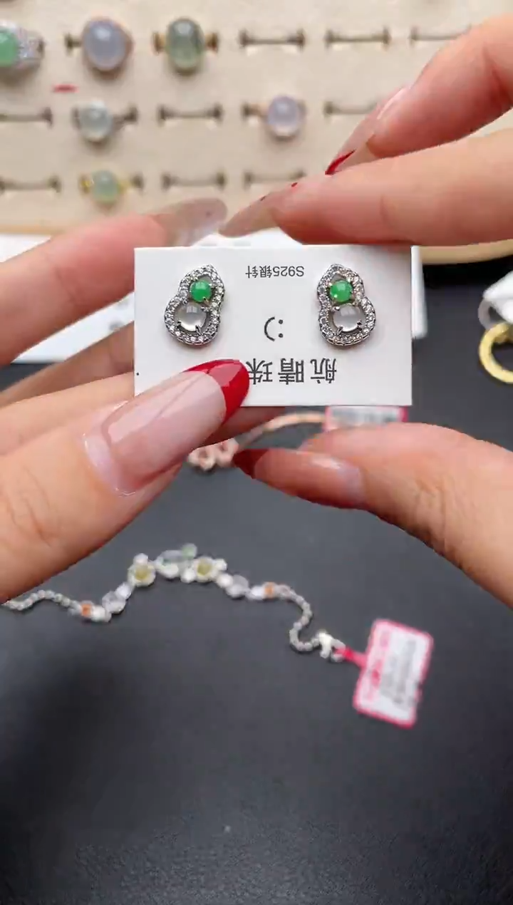 【闪购商品】翡翠戒指银S925镶嵌一物一证一礼盒