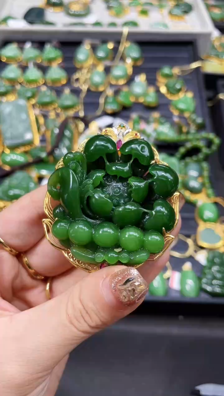 【闪购商品】和田玉吊坠18K金镶嵌多样性发一 