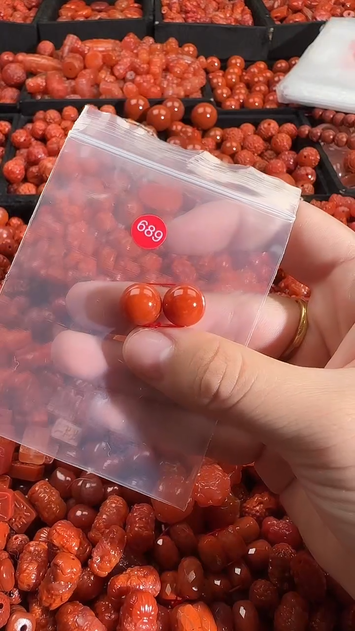 颈饰未镶嵌南红玛瑙1