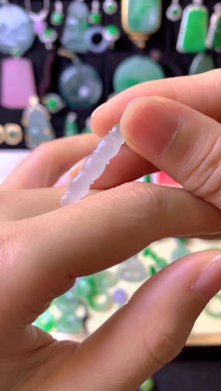 定制翡翠未镶嵌毛货抛光