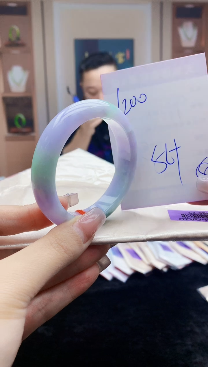 【闪购商品】翡翠手镯未镶嵌     H86-25