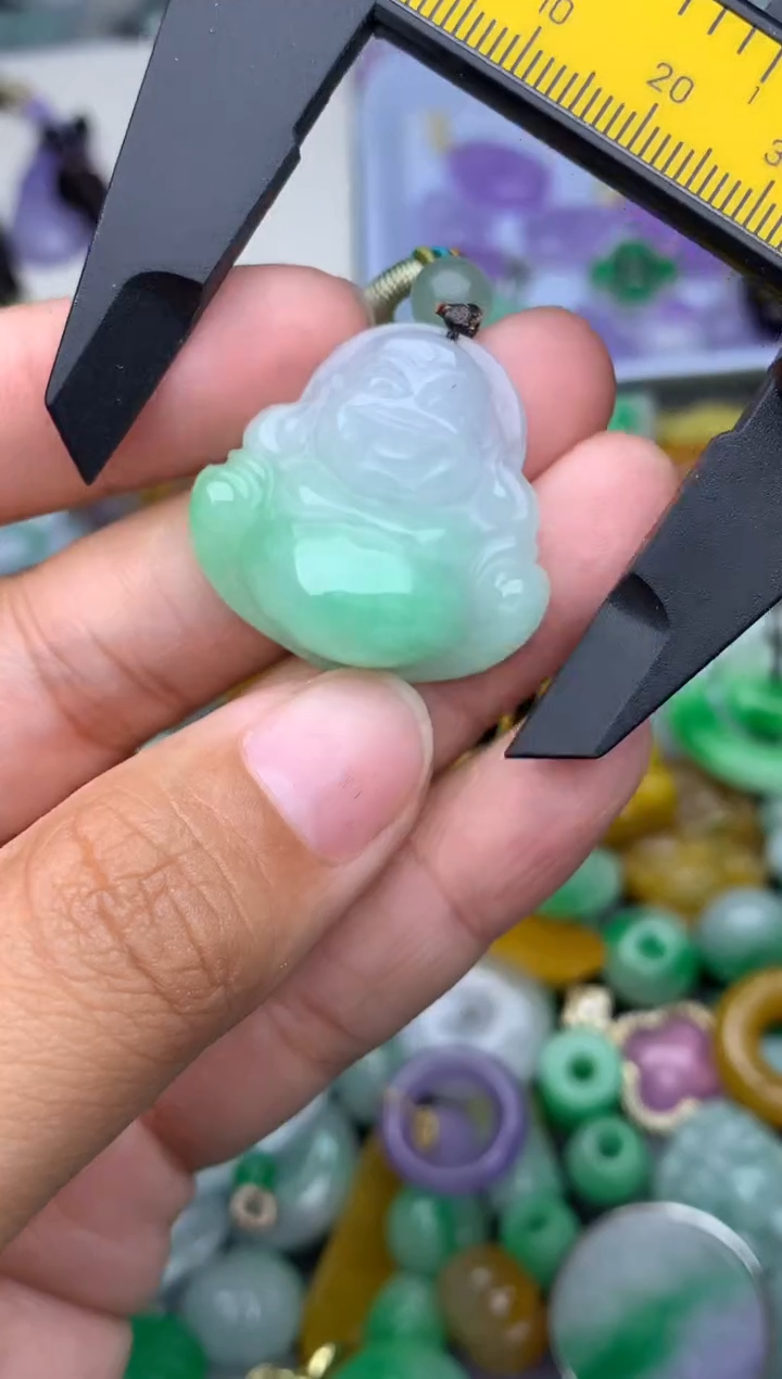 颈饰未镶嵌翡翠天然缅甸翡翠吊坠