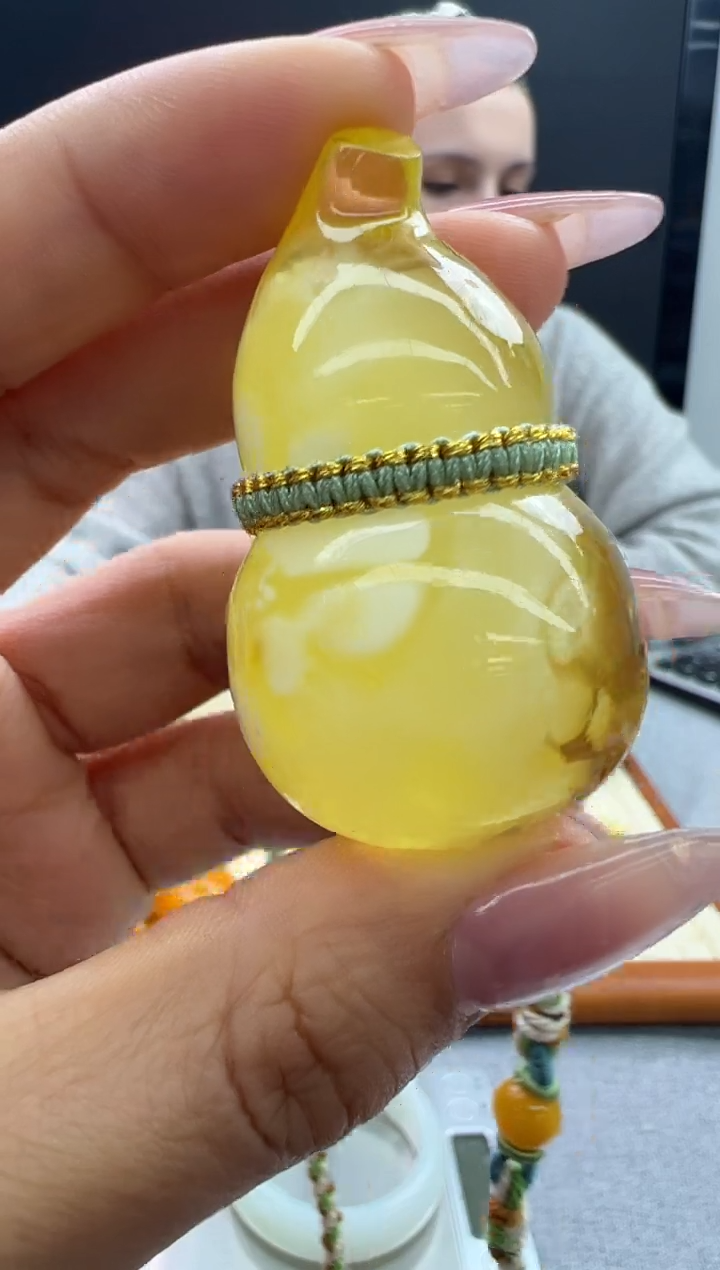 【闪购商品】琥珀颈饰未镶嵌56秒拍号