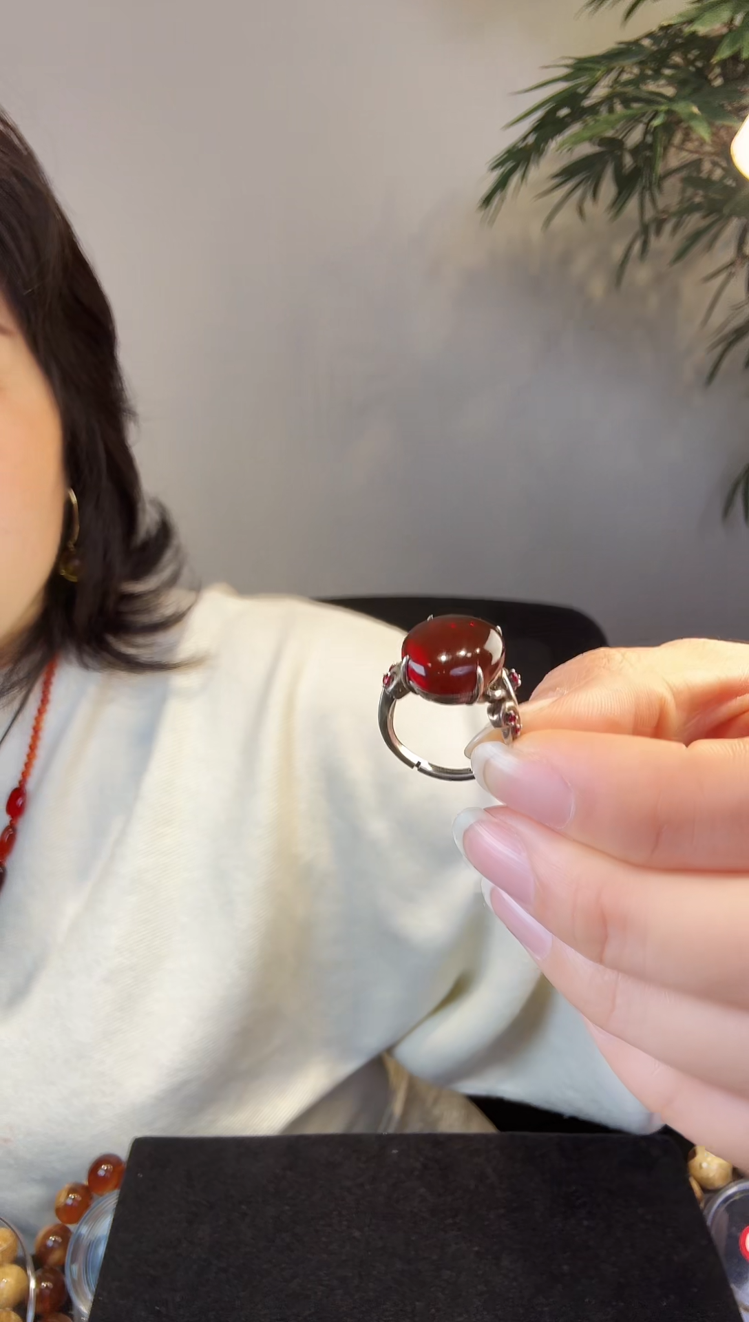 未镶嵌琥珀戒指琦****a琥珀戒指