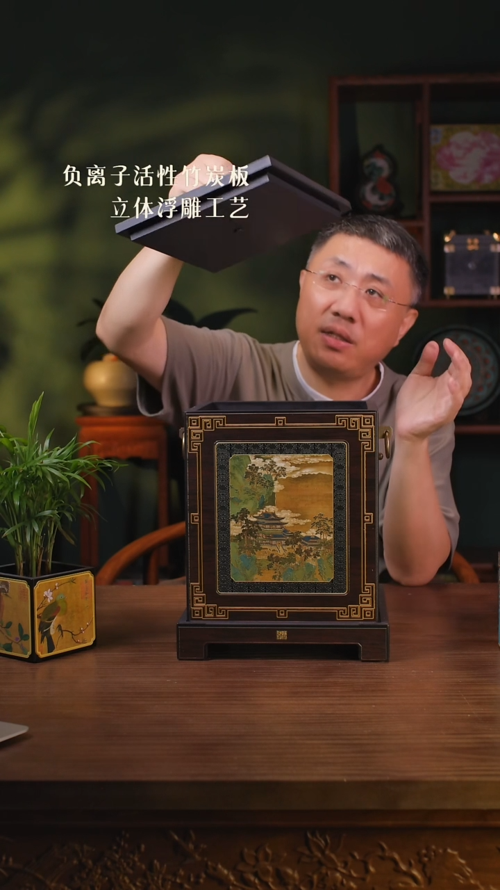 壹藏贰宝仙山楼阁宫灯茶饼箱