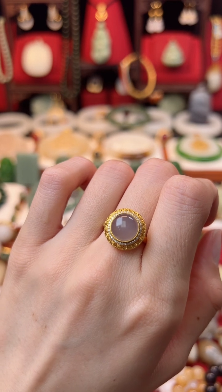 【闪购商品】和田玉戒指18K金镶嵌1